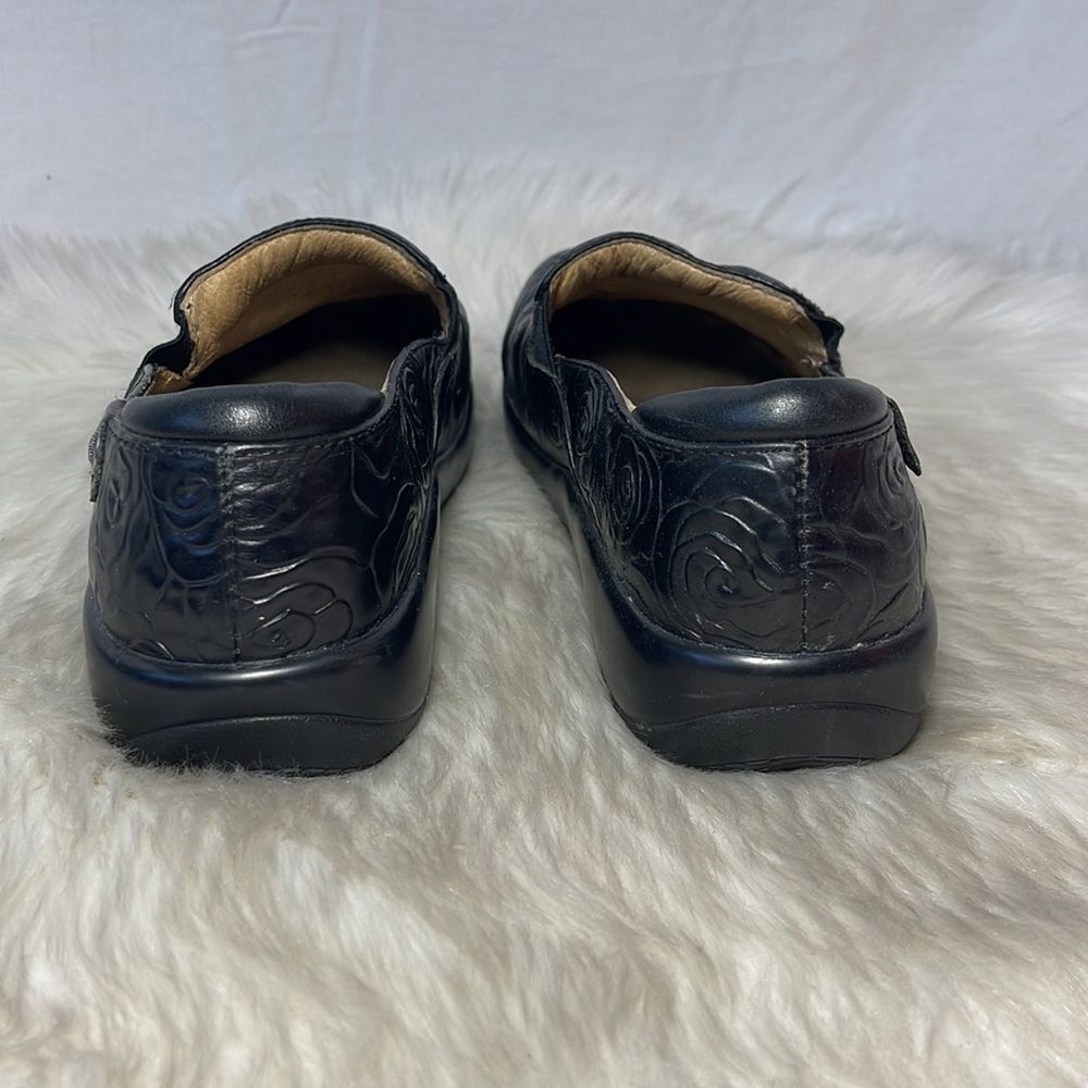 Alegria Keli Black Embossed Leather Flats Sz 37/7 - Picture 3 of 8